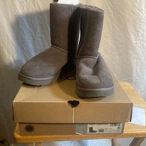 Ugg  classic short boots
